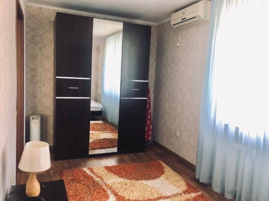 изображение,скриншот № 2 к Сдаю посуточно 2-х комнатную евроквартиру в центре Луганска с мебелью и бытовыми приборами (холодильник, утюг, гладильная доска, фен