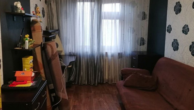 Сдам 2 комнатную квартиру на квартале Солнечном,комнаты изолированные,в хорошем жилом состоянии,с мебелью,бытовой техникой