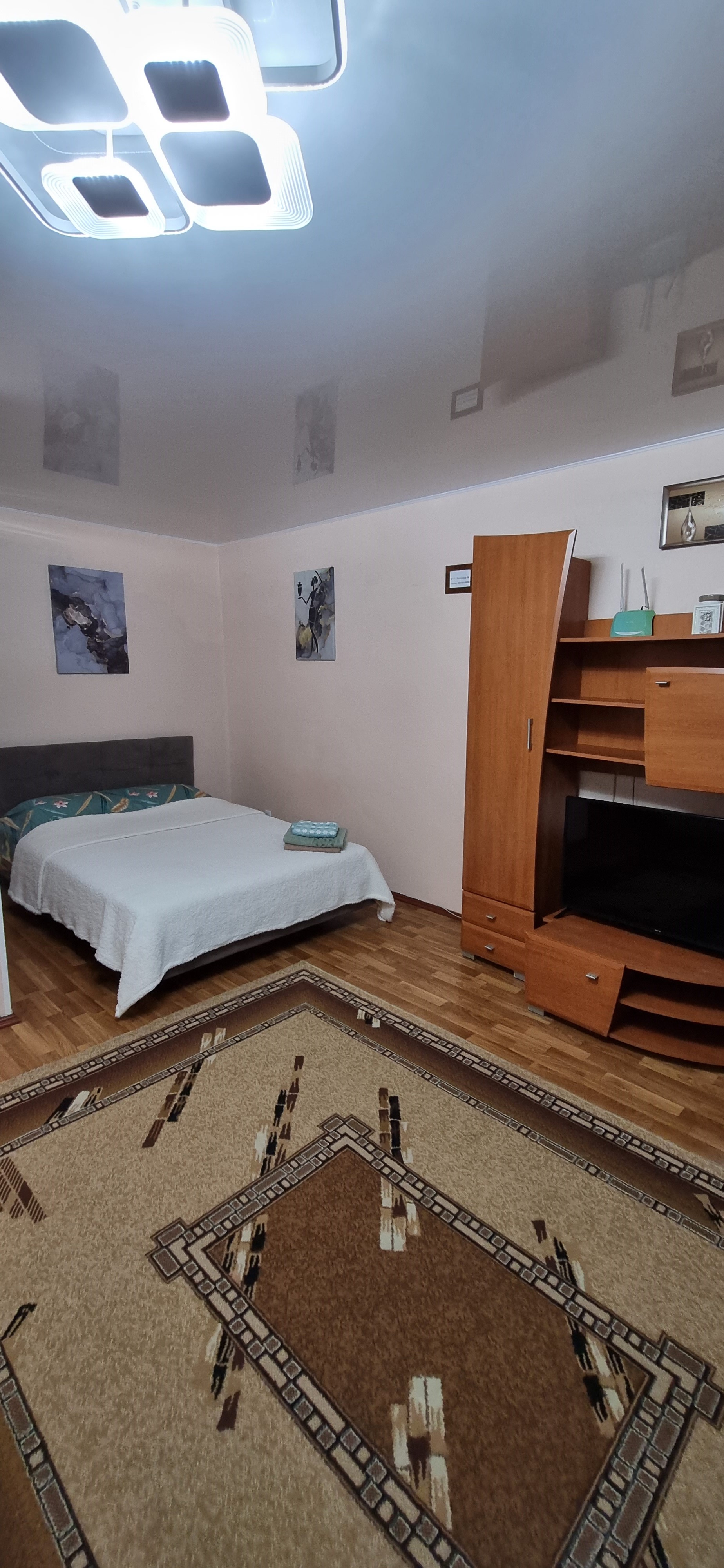 изображение,скриншот № 2 к Посуточно 1 комнатная квартира в самом центре Луганска.