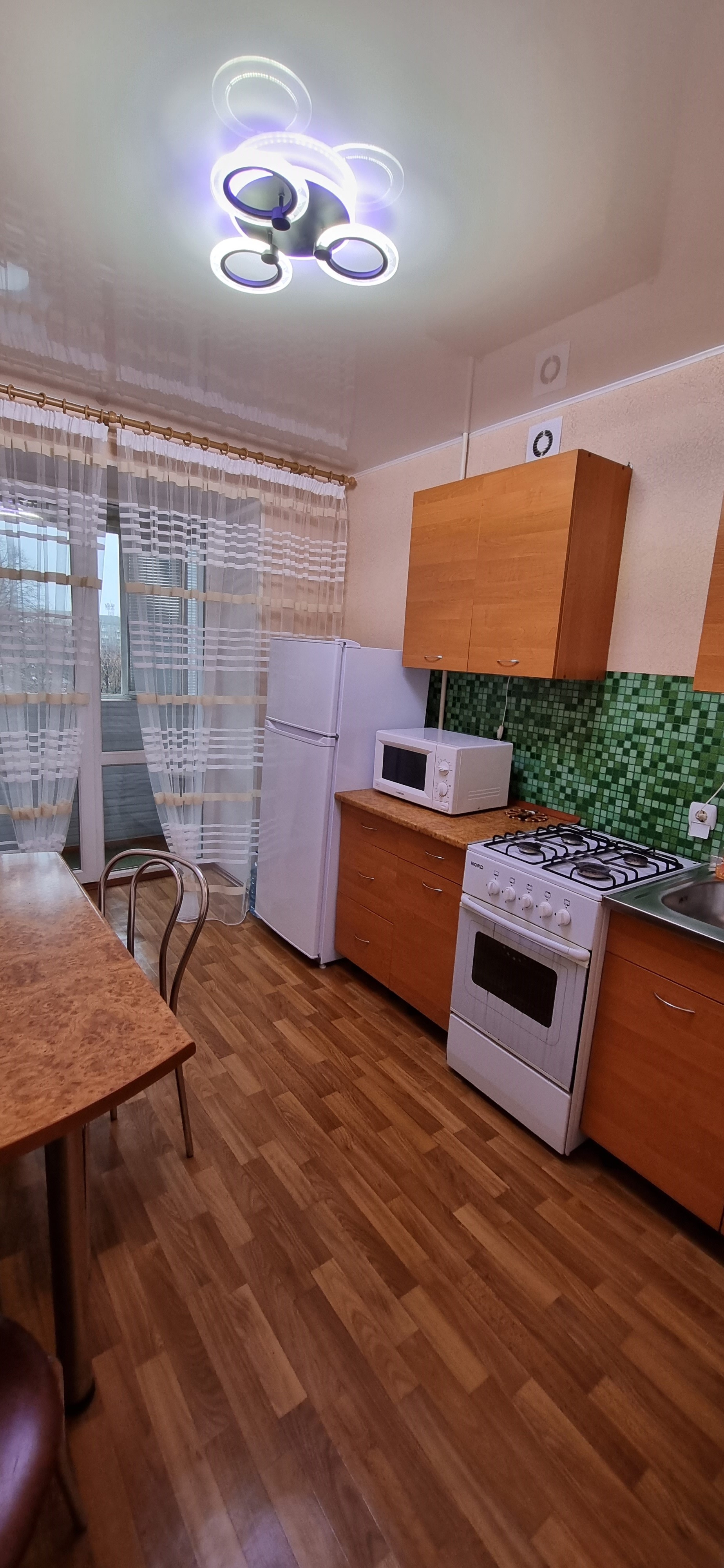 изображение,скриншот № 4 к Посуточно 1 комнатная квартира в самом центре Луганска.