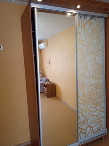 Сдам в Центре Луганска 1 ком. квартиру ул. Коцюбинского д.27-рядом институт им. Матусовского. Сдам в Центре Луганска 1 ком. квартиру ул. Коцюбинского д.27-рядом институт им. Матусовского. Есть к