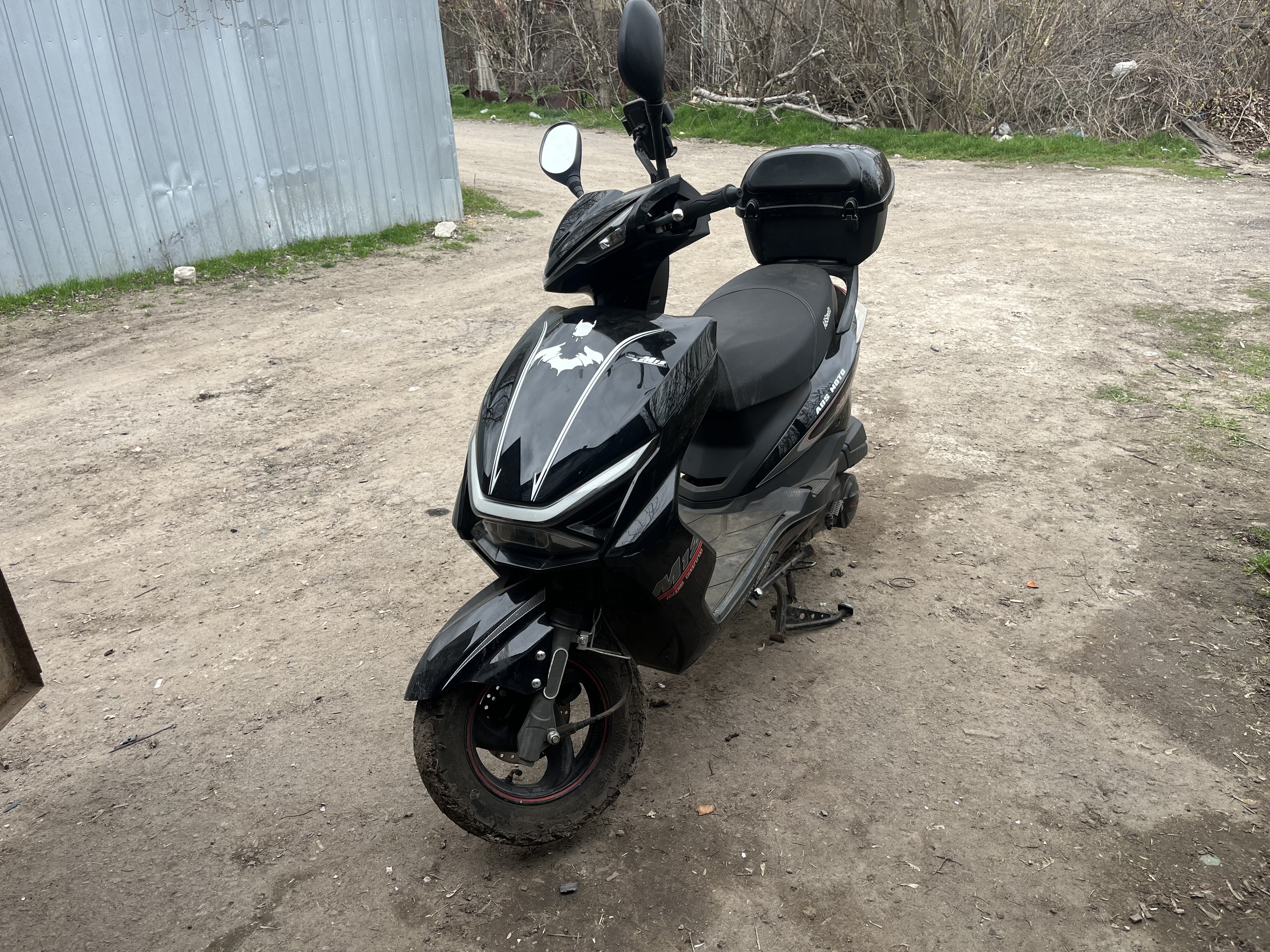 Продам отличный скутер на каждый день ABS moto m12 (150 кубов) . Сейчас на обкатке . <br /> Делать н