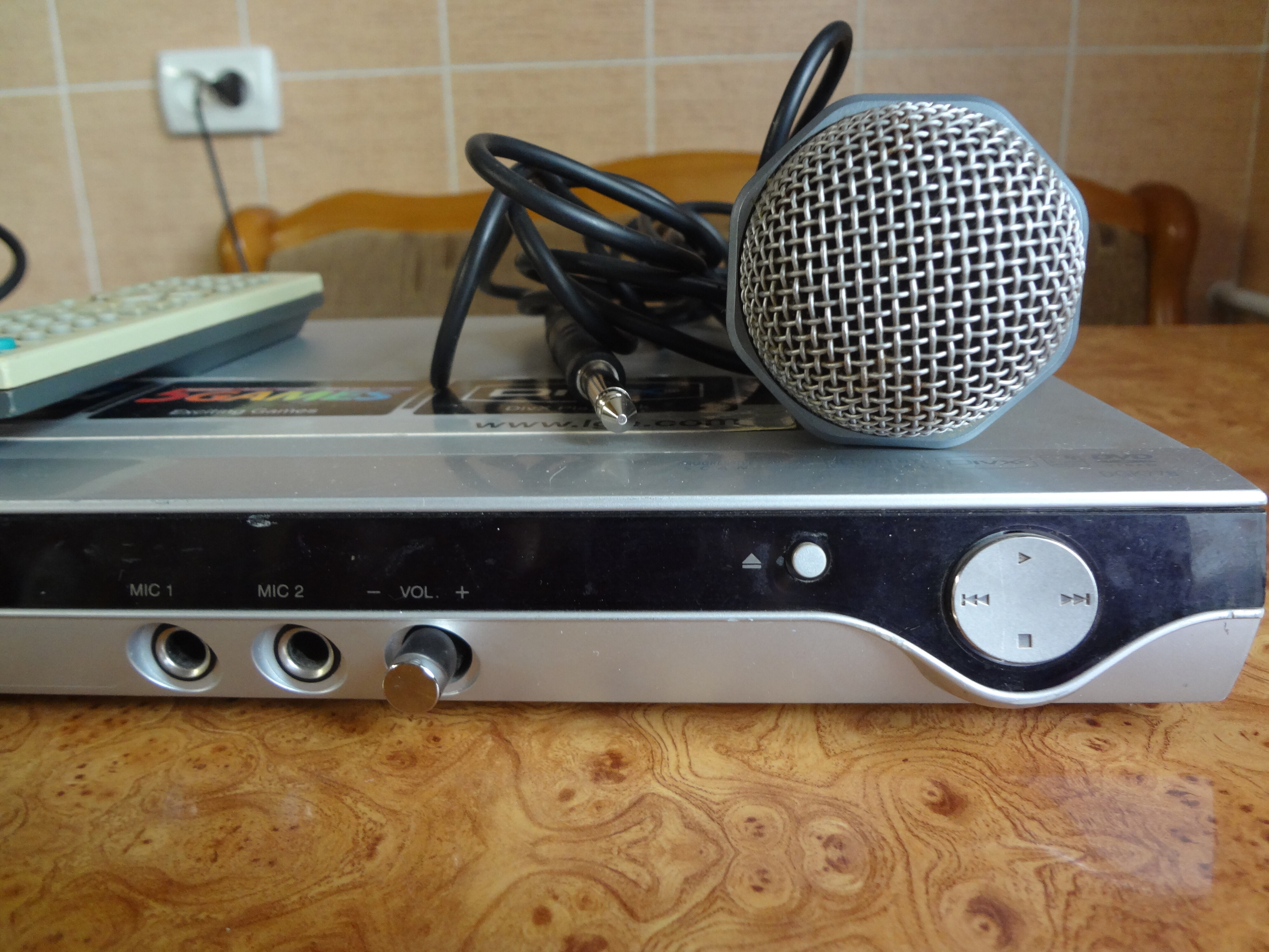 изображение,скриншот № 3 к DVD плеер LG DGK 778 с караоке