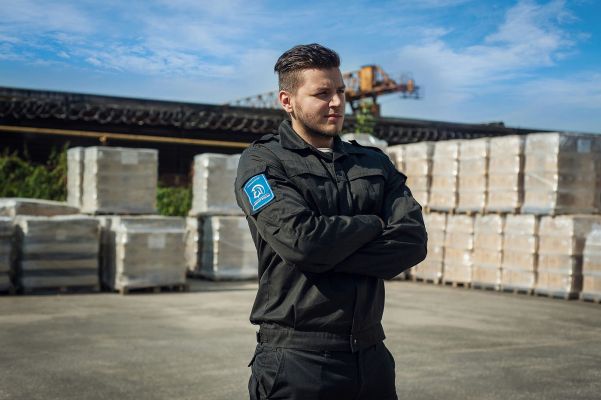 к материалу изображение Требуется охранник г. Луганск, склад строительных материалов