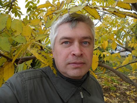 Геннадий Горин родился 11 декабря в городе Орёл, а в 2021 году блогеру исполнится 49 лет. С детства 